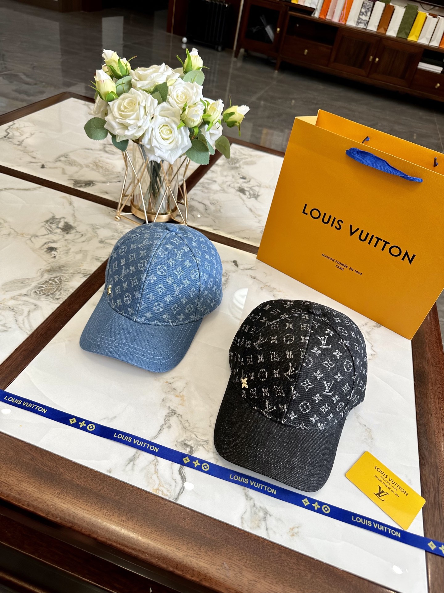 LV hat model 66
